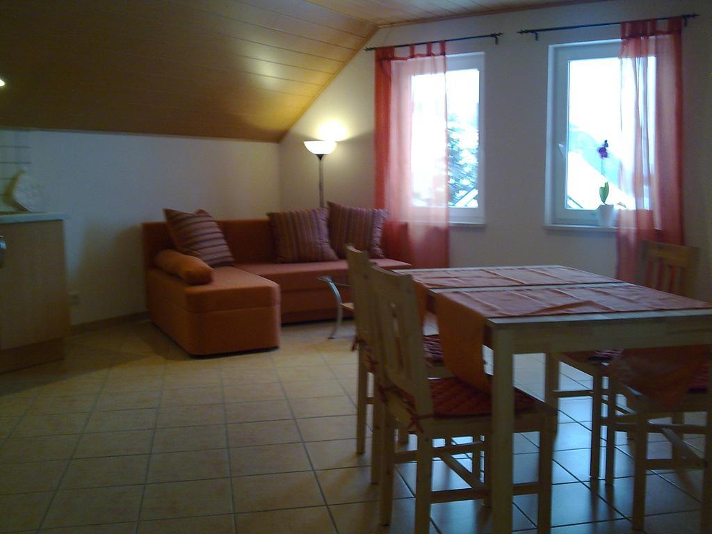 Fliederhof Ferienwohnungen Herresbach Quarto foto
