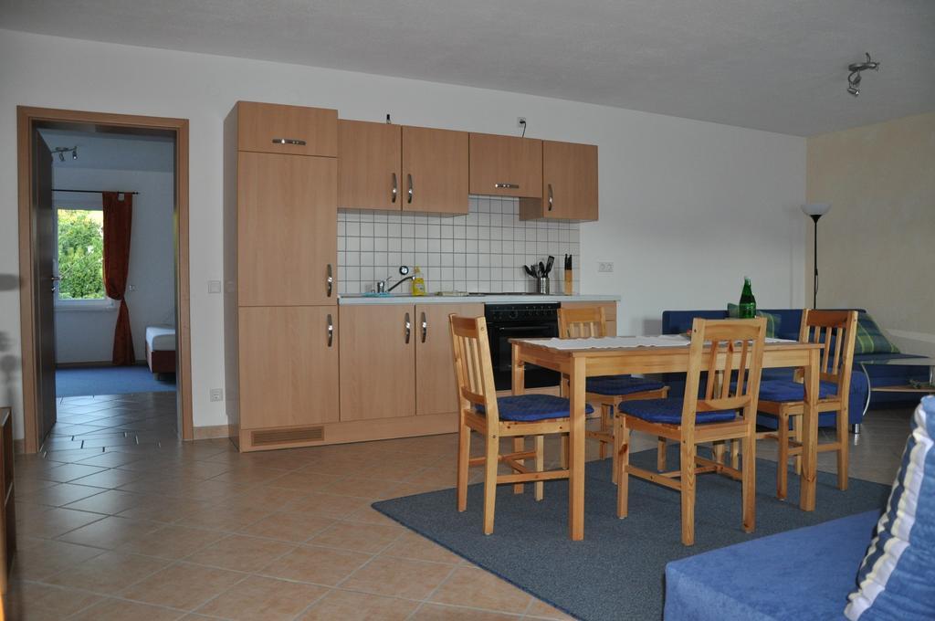 Fliederhof Ferienwohnungen Herresbach Quarto foto